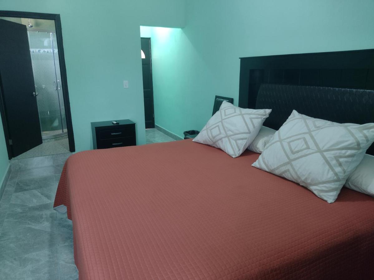 Hotel Prado'S Puerto San Carlos Eksteriør bilde