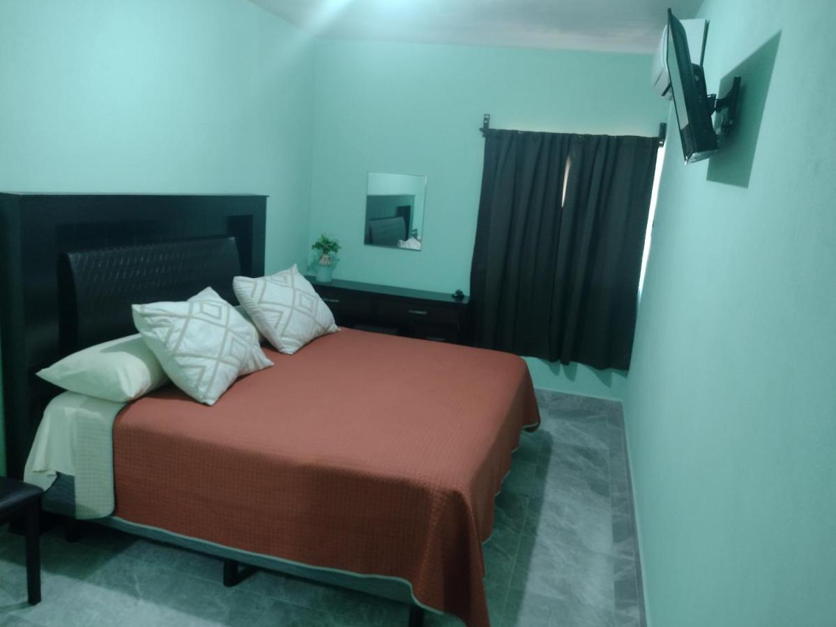 Hotel Prado'S Puerto San Carlos Eksteriør bilde