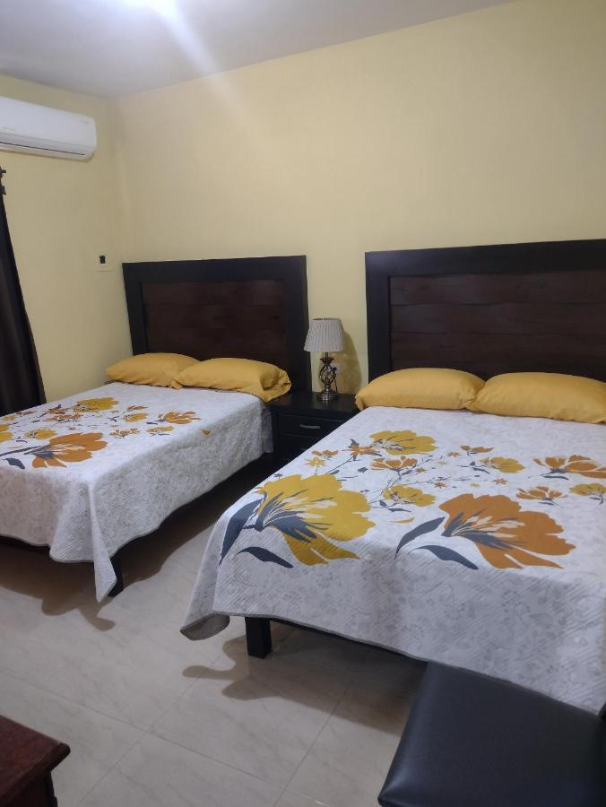 Hotel Prado'S Puerto San Carlos Eksteriør bilde