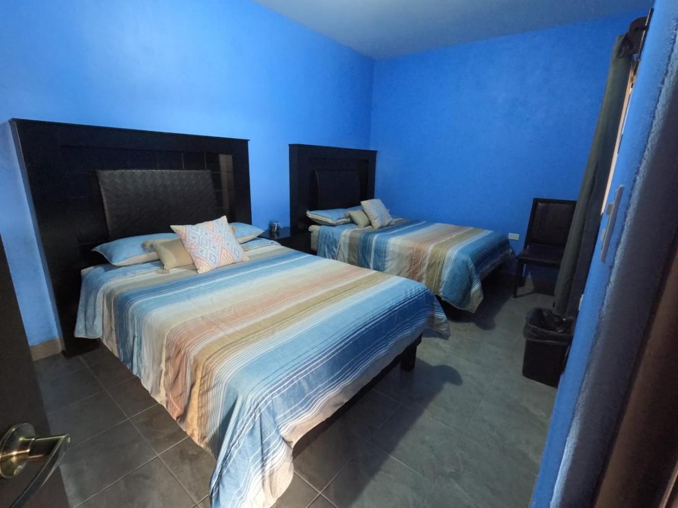 Hotel Prado'S Puerto San Carlos Eksteriør bilde