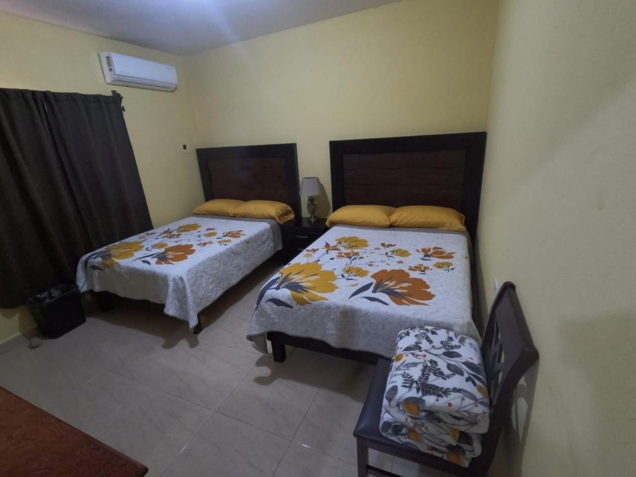 Hotel Prado'S Puerto San Carlos Eksteriør bilde