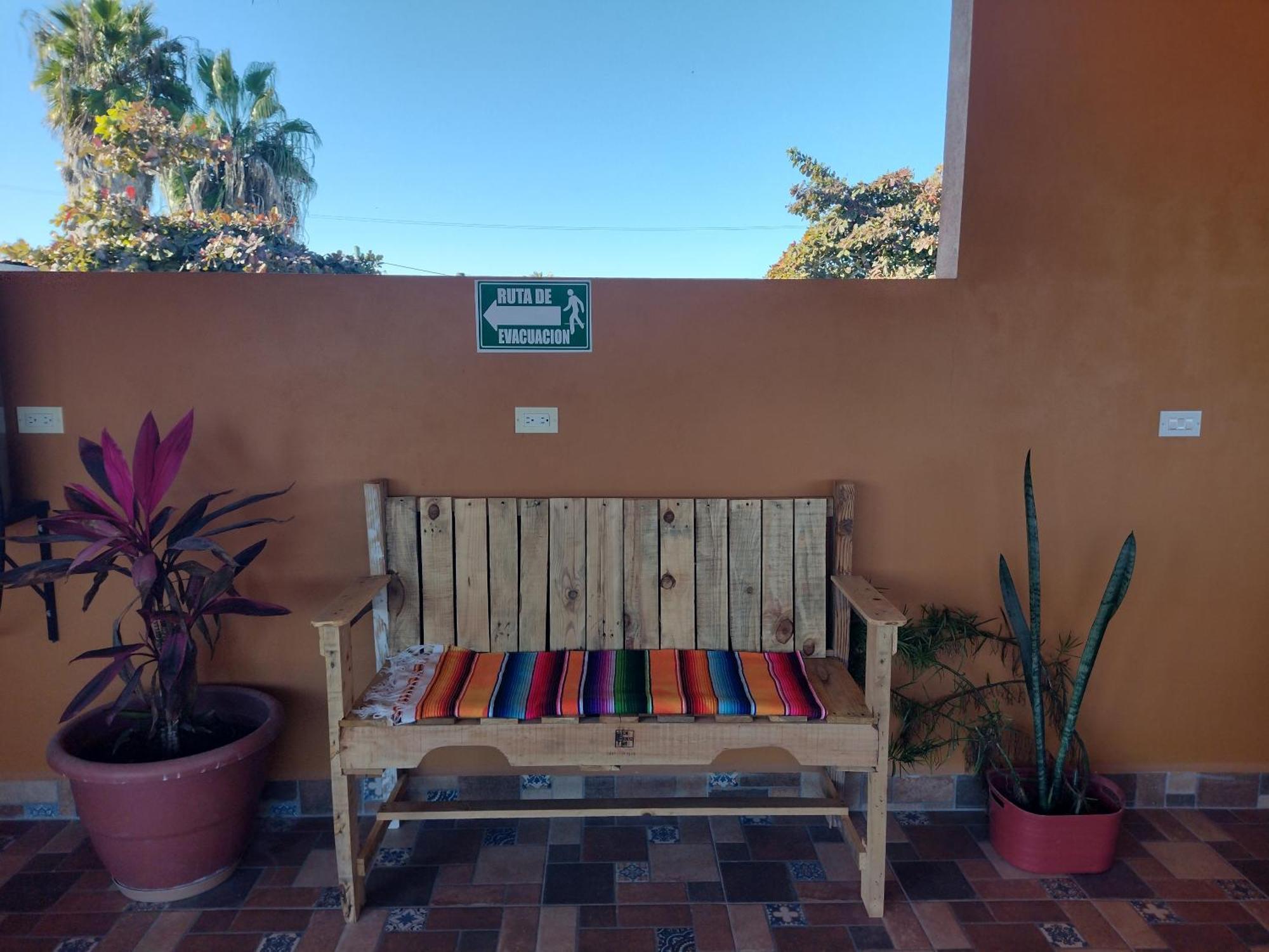Hotel Prado'S Puerto San Carlos Eksteriør bilde